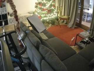 voyeurcam-julmodels-living-4