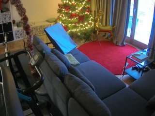 voyeurcam-julmodels-living-4