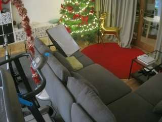 voyeurcam-julmodels-living-4
