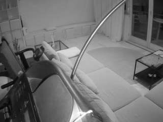 voyeurcam-julmodels-living-4