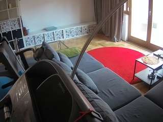 voyeurcam-julmodels-living-4