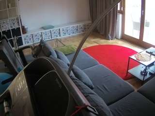 voyeurcam-julmodels-living-4