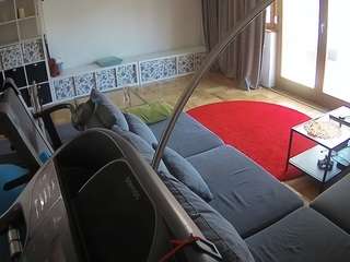 voyeurcam-julmodels-living-4