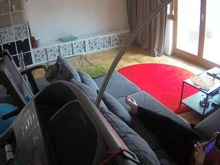 voyeurcam-julmodels-living-4