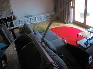 voyeurcam-julmodels-living-4