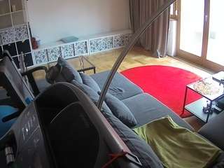 voyeurcam-julmodels-living-4