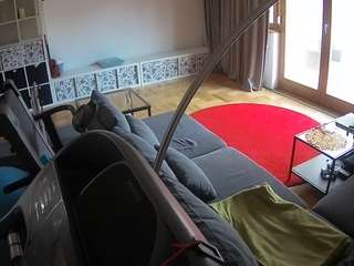 voyeurcam-julmodels-living-4