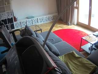 voyeurcam-julmodels-living-4