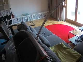 voyeurcam-julmodels-living-4