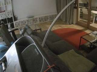 voyeurcam-julmodels-living-4