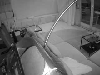 voyeurcam-julmodels-living-4