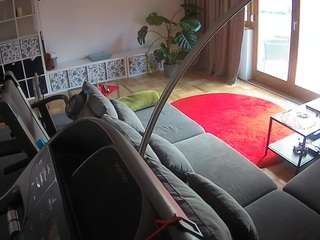 voyeurcam-julmodels-living-4