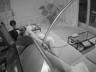 voyeurcam-julmodels-living-4