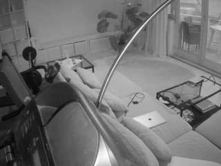 voyeurcam-julmodels-living-4