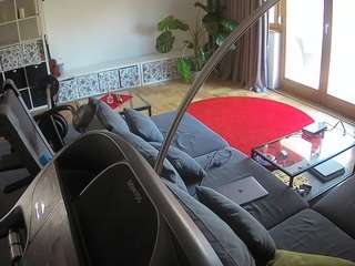 voyeurcam-julmodels-living-4