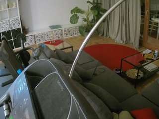 voyeurcam-julmodels-living-4