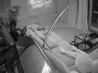 voyeurcam-julmodels-living-4 webcam