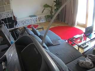 voyeurcam-julmodels-living-4
