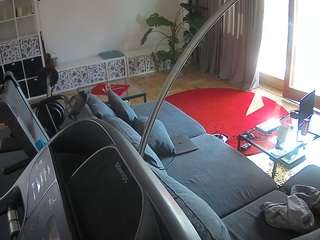 voyeurcam-julmodels-living-4