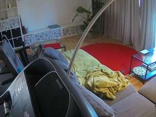 voyeurcam-julmodels-living-4