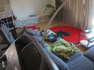 voyeurcam-julmodels-living-4