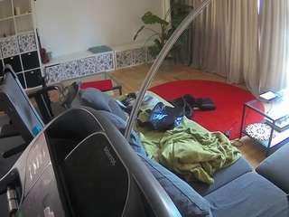 voyeurcam-julmodels-living-4