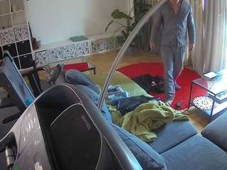 voyeurcam-julmodels-living-4