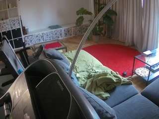 voyeurcam-julmodels-living-4