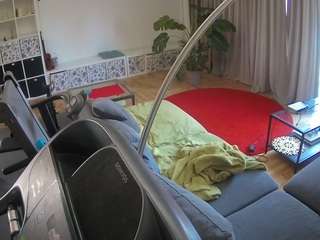 voyeurcam-julmodels-living-4