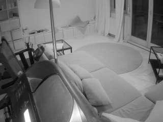voyeurcam-julmodels-living-4