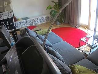 voyeurcam-julmodels-living-4
