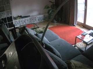 voyeurcam-julmodels-living-4