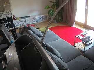 voyeurcam-julmodels-living-4