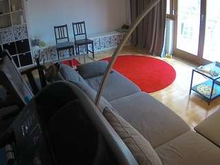 voyeurcam-julmodels-living-4