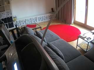 voyeurcam-julmodels-living-4