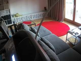 voyeurcam-julmodels-living-4