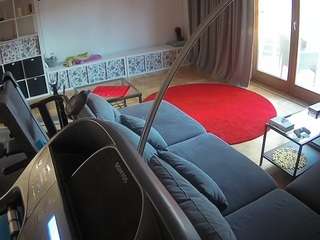 voyeurcam-julmodels-living-4