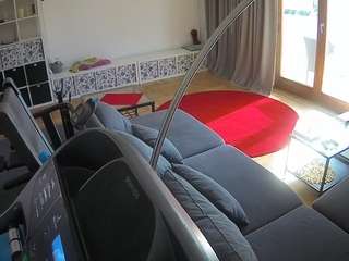 voyeurcam-julmodels-living-4