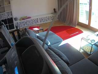 voyeurcam-julmodels-living-4