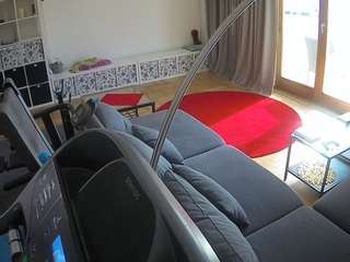 voyeurcam-julmodels-living-4