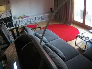 voyeurcam-julmodels-living-4