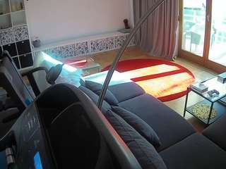 voyeurcam-julmodels-living-4