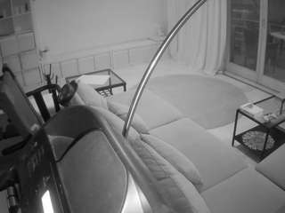 voyeurcam-julmodels-living-4