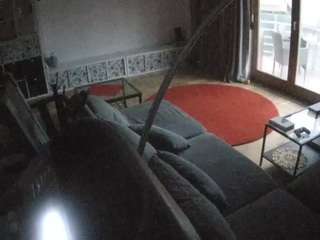 voyeurcam-julmodels-living-4