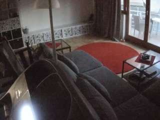 voyeurcam-julmodels-living-4