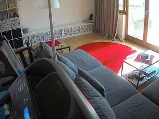 voyeurcam-julmodels-living-4