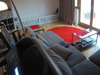 voyeurcam-julmodels-living-4