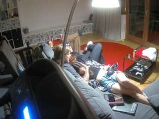 voyeurcam-julmodels-living-4 webcam