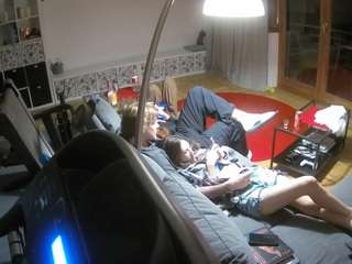 voyeurcam-julmodels-living-4 webcam