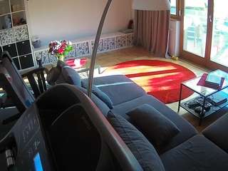 voyeurcam-julmodels-living-4